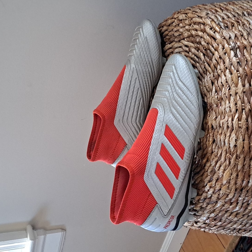 Adidas Mens‎ Predator Sock Soccer Cleat Metallic Grey Body/Orange Sock Size 12.5